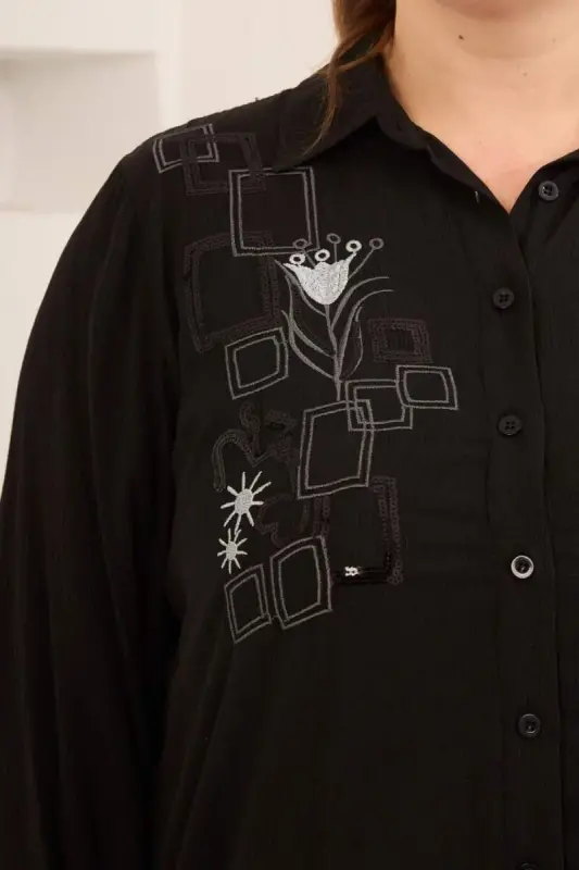 Nakış Detaylı Yanları Yırtmaçlı Büyük Beden Gömlek Siyah - 3