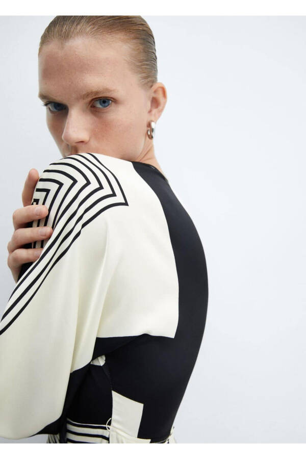 Naqshlangan anvelop qirqilgan libos - 7