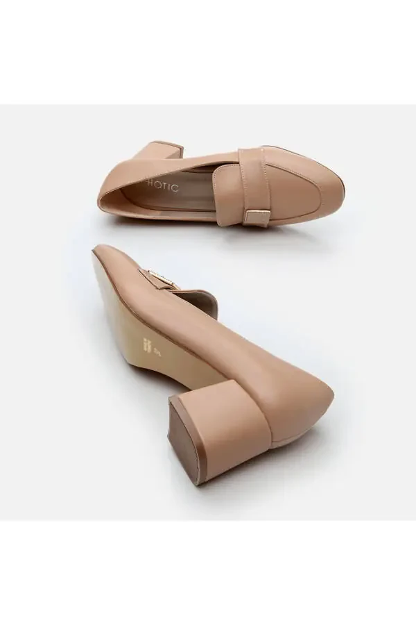 Natural Women's Loafer - 7