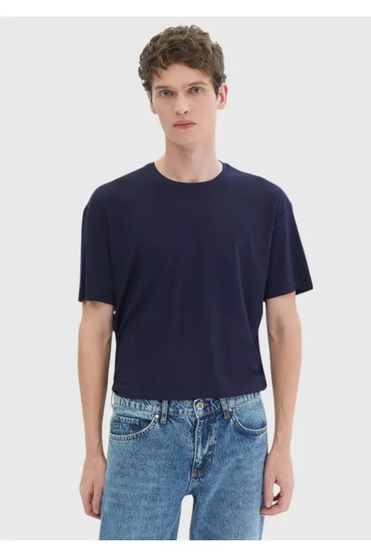 Navy Blue Crew Neck T-Shirt - 3