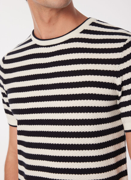 Navy blue men's striped sweater with a bicycle collar. - 4