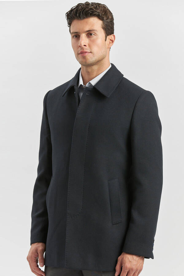 Navy blue, quilted lining, relaxed fit, classic coat. - 15