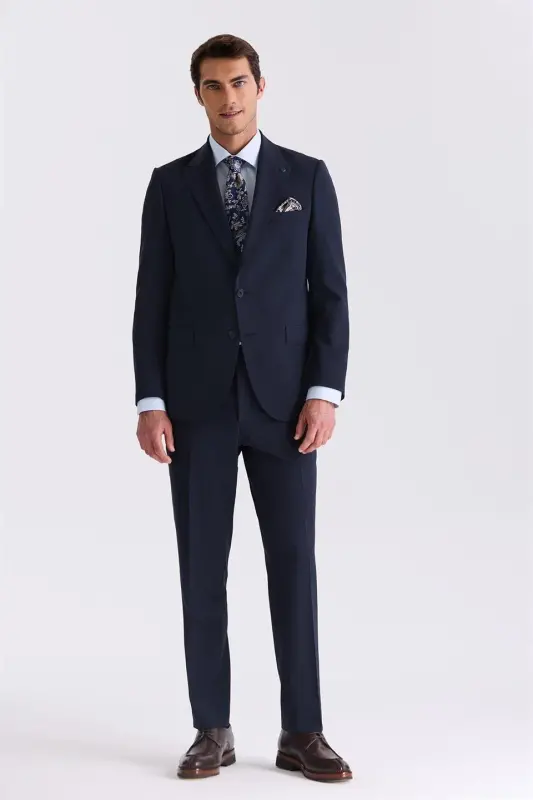 Navy Classic Fit Peak Lapel Wool Suit - JAKAMEN