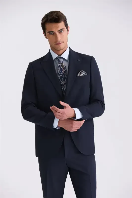 Navy Classic Fit Peak Lapel Wool Suit - 2