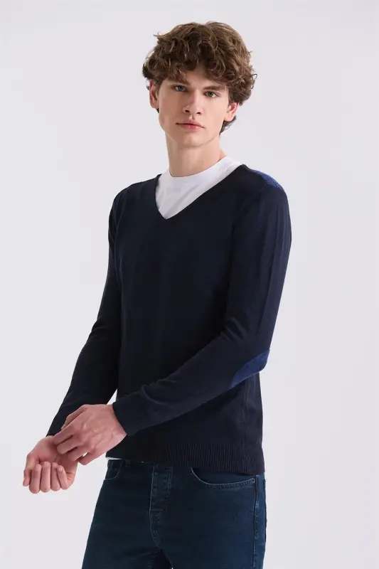 Navy Slim Fit V-Neck Sweater - JAKAMEN