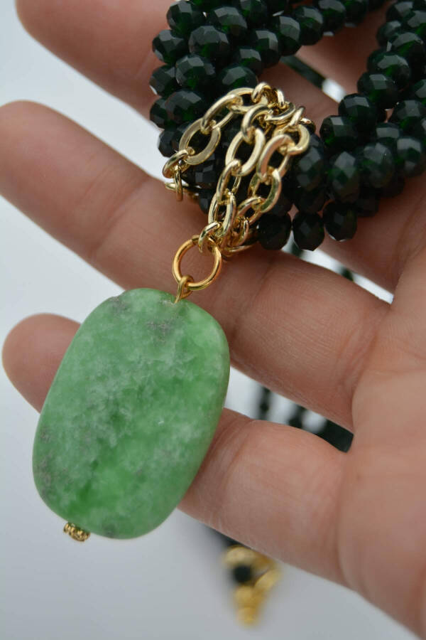 Necklace: Jade stone and green Czech crystal. For both sporty and classic wear. - 5