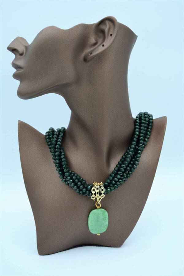 Necklace: Jade stone and green Czech crystal. For both sporty and classic wear. - 7