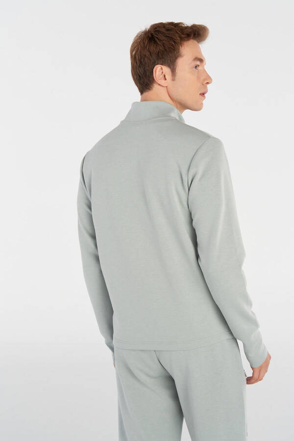 Nelly Zip Jacket 922042, a zip-up jacket for men. - 3