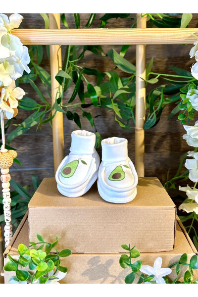 Newborn Avocado Baby Booties - 2