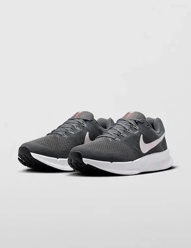 Nike Women's Run Swift 3 Road Running Shoes - 6