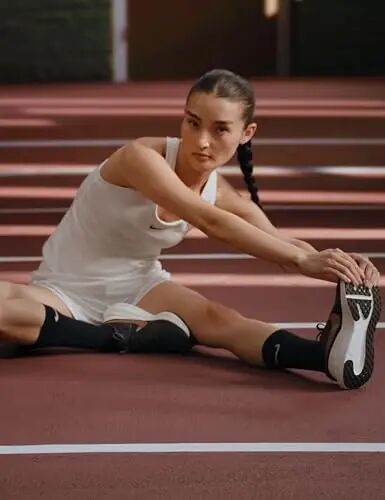 Nike Women's Revolution 8 Road Running Shoes - NIKE (1)