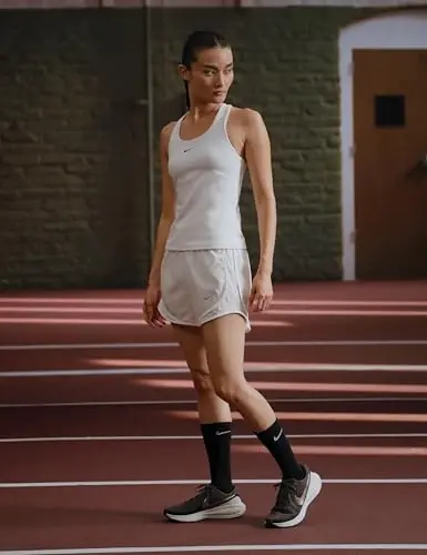 Nike Women's Revolution 8 Yo'l Yugurish Poyafzallari 