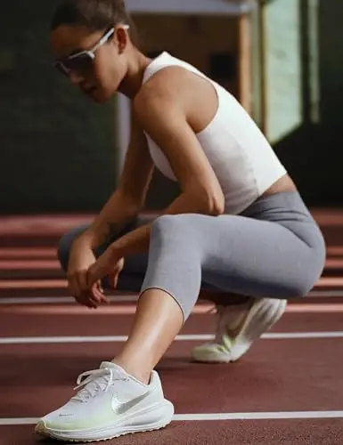 Nike Женские кроссовки для бега по дороге Revolution 8 - 2