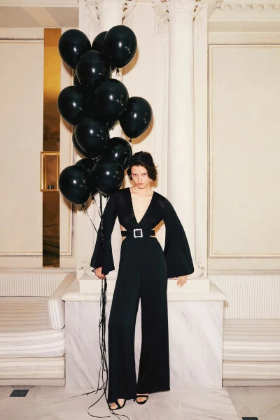 Ночной зум. Комбинезон с деталями на окнах и арочным ремнем. - ADL