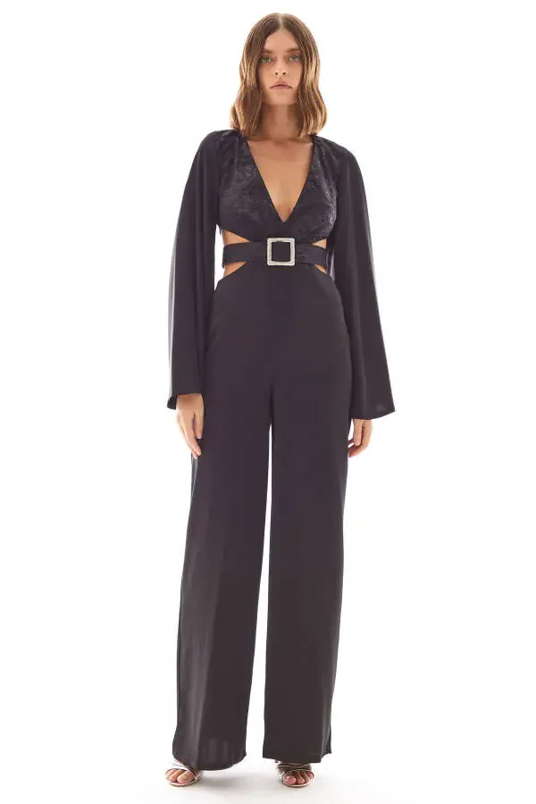 Ночной зум. Комбинезон с деталями на окнах и арочным ремнем. - 4