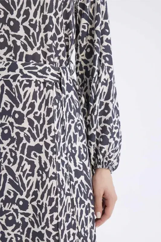 Regular Fit Bisiklet Yaka Desenli Kuşaklı Uzun Kollu Maxi Elbise-Lacivert - 3