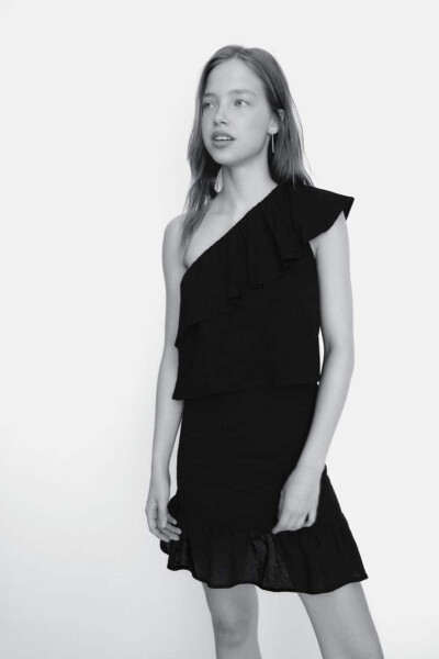 Nosimmetrik bluzka detallari bilan - 7