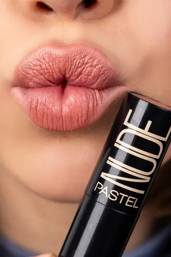 Nude Lipstick 543-Red - PASTEL (1)