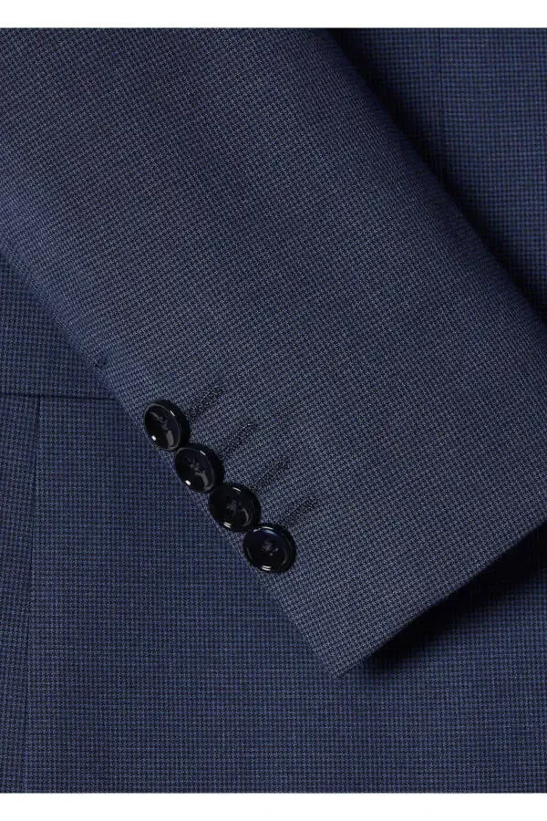 Очень облегающий пиджак-блейзер из эластичной ткани - 6