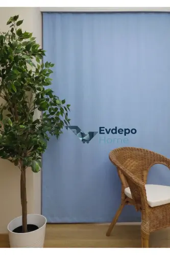 Ochiq moviy tekis rangli fon parda, plisiz tekis tikuv, ekstrafor burma, bitta qanot - ochiq moviy 