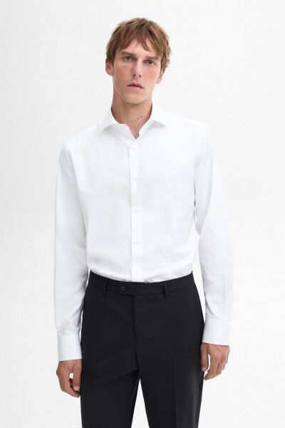 Oddiy kesilgan, 100% paxtadan tikilgan ko'ylak. - MASSIMO DUTTI (1)