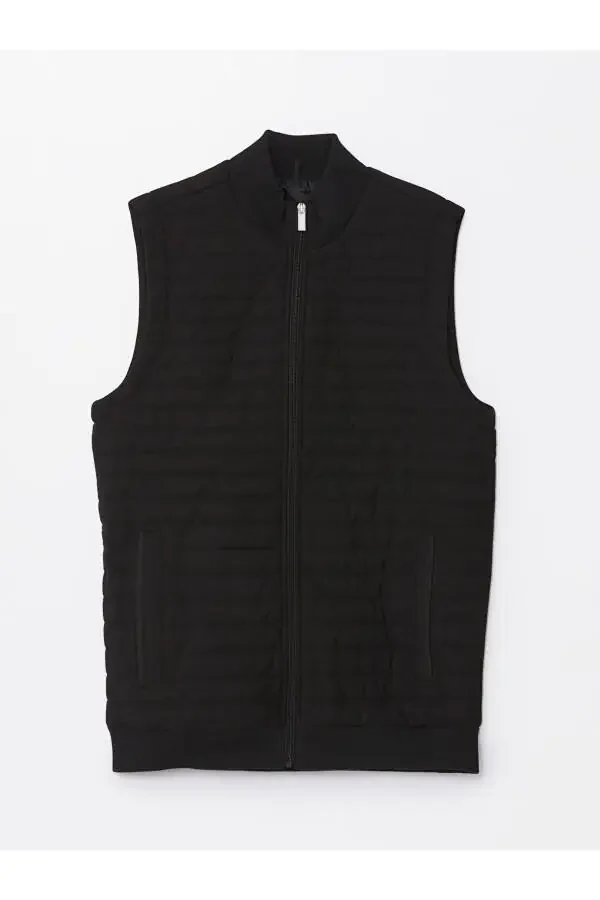 Oddiy kesilgan, dumaloq yoqali erkaklar trikotaj jileti. - 7