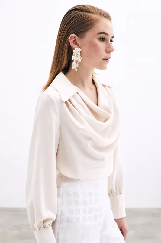 Off-the-shoulder Beaded Baggy Blouse - Beige-BEIGE - SATEEN