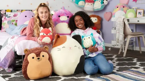 Официальная плюшевая игрушка SquisModazone, 8-дюймовая собачка Дарси в праздничном наряде - ультрамягкая игрушка для детей. - 4