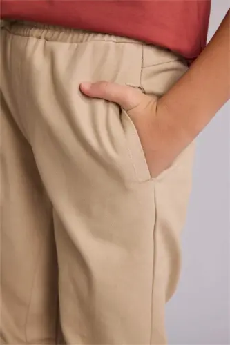 O'g'il bolalar uchun bej rangli jogger shimlari - 4