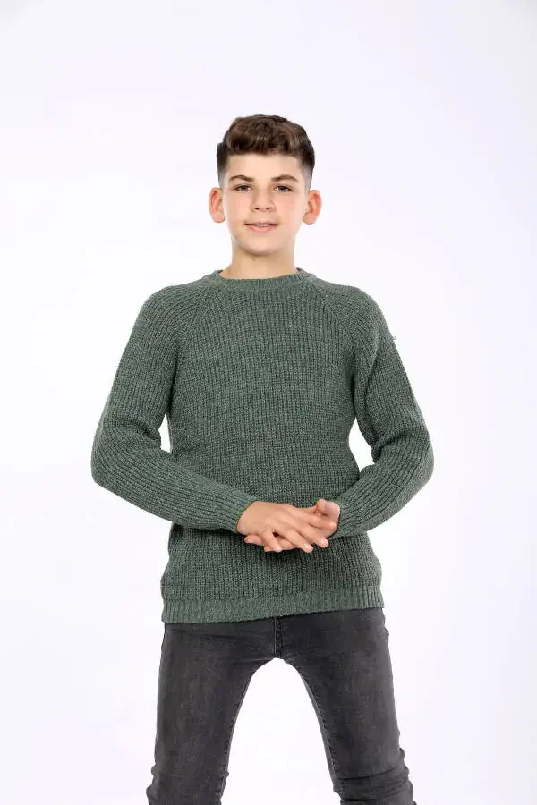 O'g'il bolalar uchun regular fit asosli triko sviter - 1