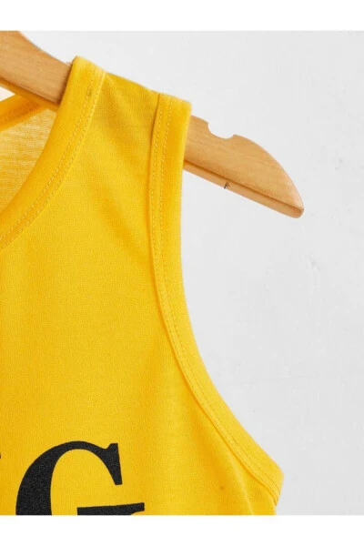 O'g'il bolalar uchun sariq King bosilgan yelkasiz futbolka va shortik to'plami - LOUİSA (1)