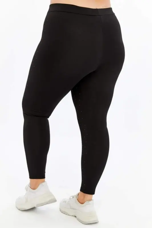 Oldi qismi detallari bor katta o‘lchamli legins qora - 4