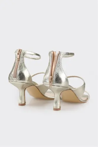 Oltin teri ayollik poshnali sandal - 4