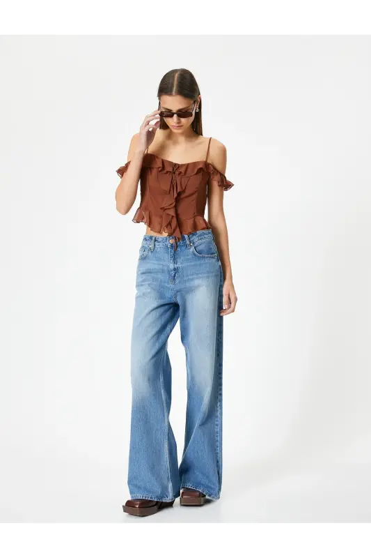 Omuzları Açık Fırfırlı Bluz Crop İnce Askılı-Kahve - 5