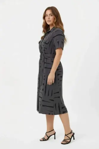 Ön Düğmeli Kuşaklı Büyük Beden Günlük Elbise Füme - 4