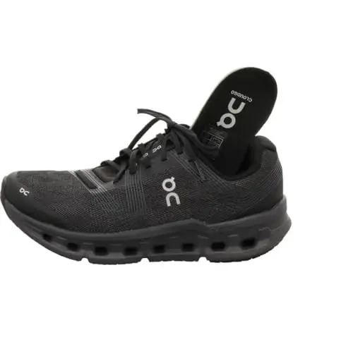 On Men's Cloudgo Sneakers - 6