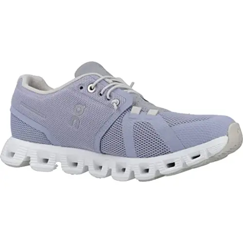On Women's Cloud 5 Sneakers - 6