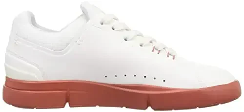 On Women's The Roger Advantage Sneakers - 6