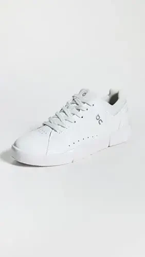 On Women's The Roger Advantage Sneakers - 2