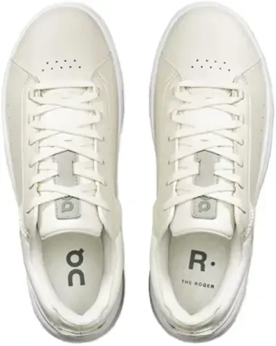 On Women's The Roger Advantage Sneakers - 3