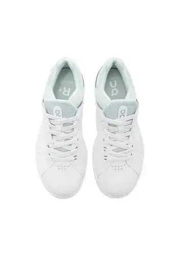 On Women's The Roger Advantage Sneakers - 6
