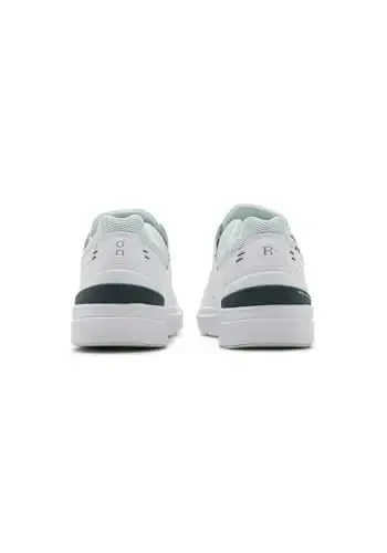 On Women's The Roger Advantage Sneakers - 5