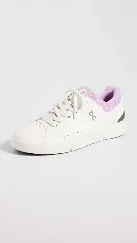 On Women's The Roger Advantage Sneakers - 2