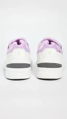 On Women's The Roger Advantage Sneakers - 3