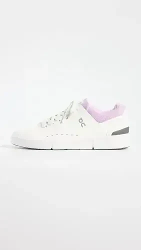 On Women's The Roger Advantage Sneakers - 5