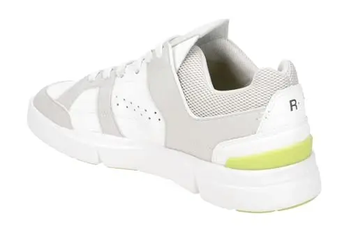 On Women's The Roger Advantage Sneakers - 5
