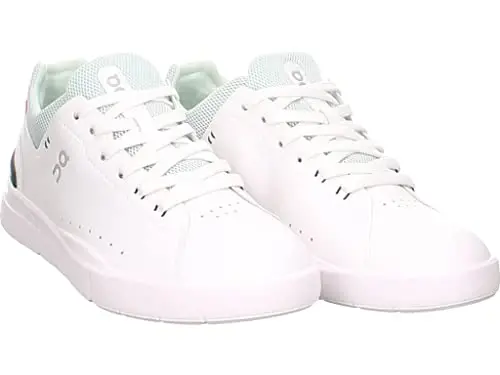 On Women's The Roger Advantage Sneakers - 6