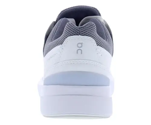 On Women's The Roger Advantage Sneakers 
