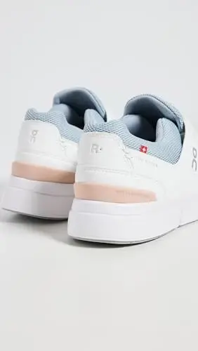 On Women's The Roger Advantage Sneakers - 3