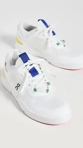 On Women's The Roger Spin Sneakers - 4